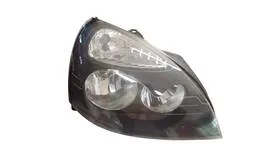 Farol Direito Clio 2004 a 2012 Masc Negra AVARIA 