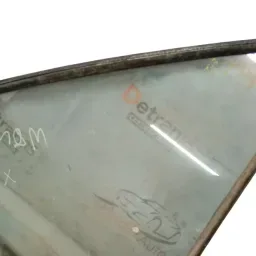 Vidro fixo traseiro direito Monza 84/90